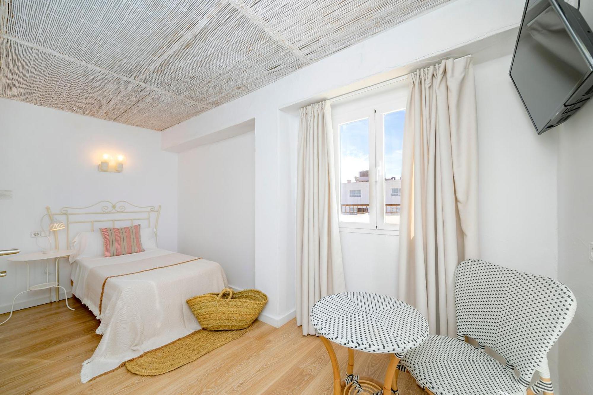 Sant Antoni de Portmany Can Beia Hostal Boutique (Adults Only) חדר תמונה